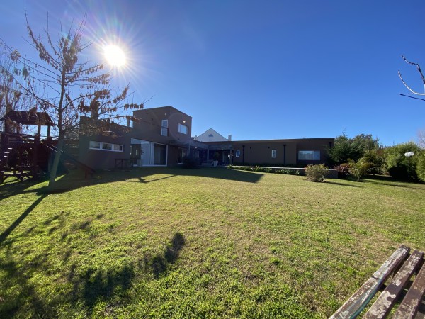 RUMENCO CASA DE 6 ambientes con pileta y gran parque forestado 