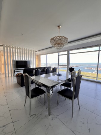 SEMIPISO EN VENTA VISTA AL GOLF 