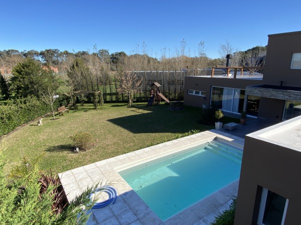 RUMENCO CASA DE 6 ambientes con pileta y gran parque forestado 