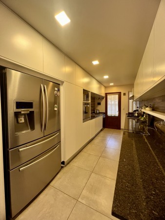 CASA EN VENTA PARQUE LURO