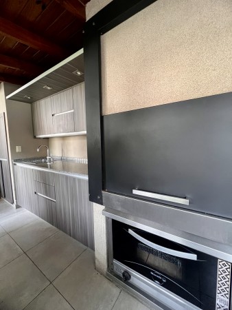 CASA EN VENTA PARQUE LURO