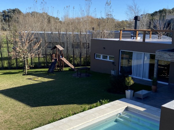 RUMENCO CASA DE 6 ambientes con pileta y gran parque forestado 