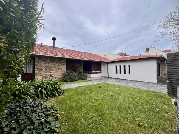 CASA EN VENTA PARQUE LURO