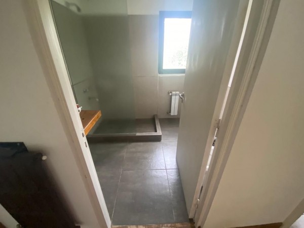 SAN BENITO  Hermosa propiedad de 5 ambientes en venta. 