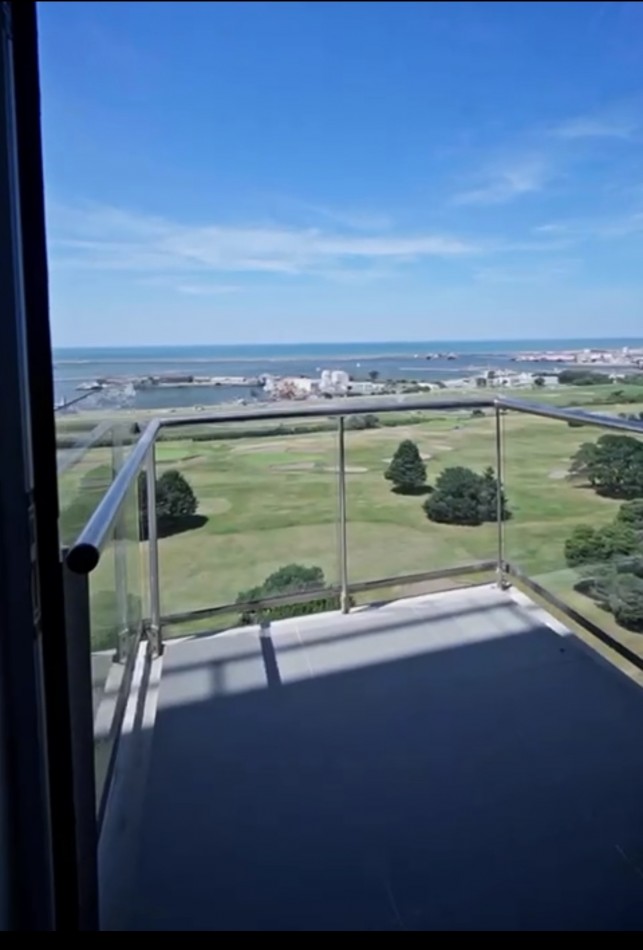 SEMIPISO DE CATEGORIA CON VISTA AL GOLF 