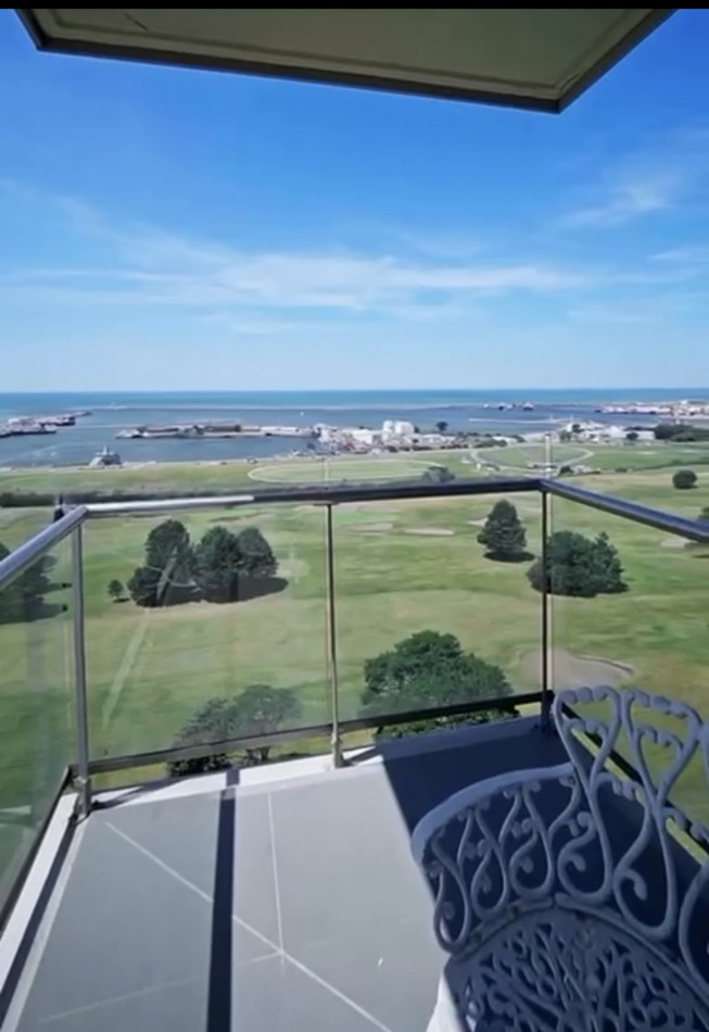 SEMIPISO DE CATEGORIA CON VISTA AL GOLF 