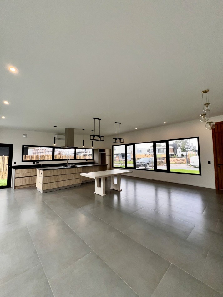 RUMENCO JOVEN CASA A ESTRENAR 