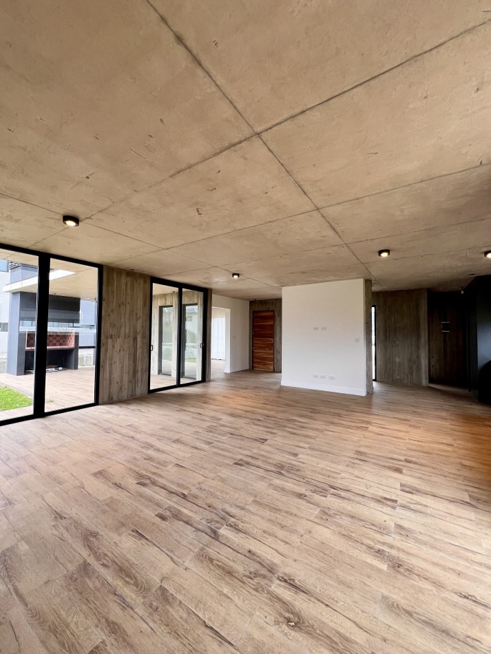 RUMENCO JOVEN CASA A ESTRENAR 