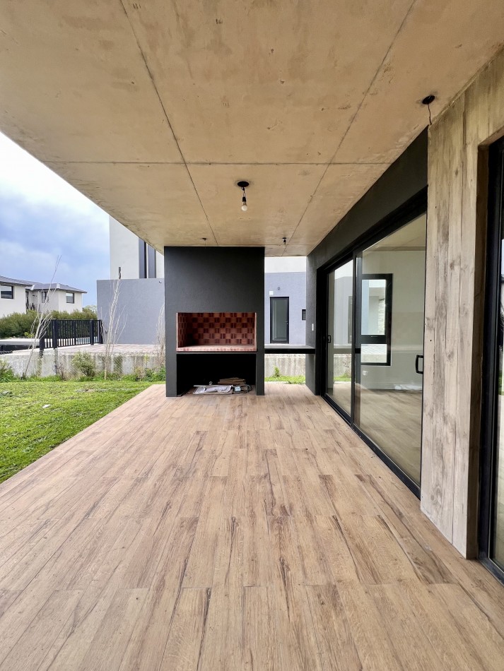 RUMENCO JOVEN CASA A ESTRENAR 