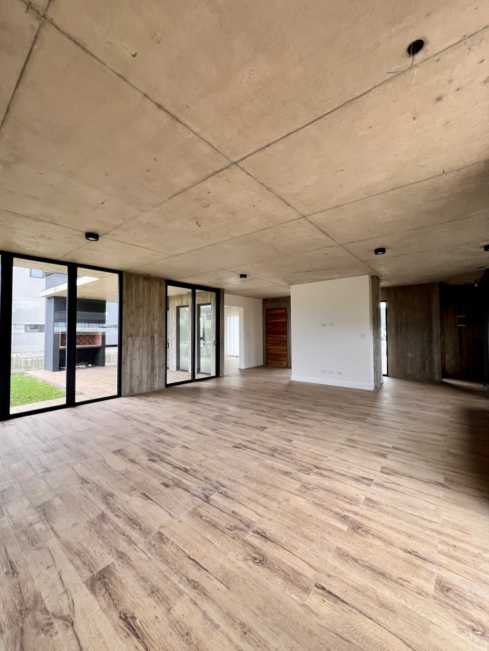 RUMENCO JOVEN CASA A ESTRENAR 