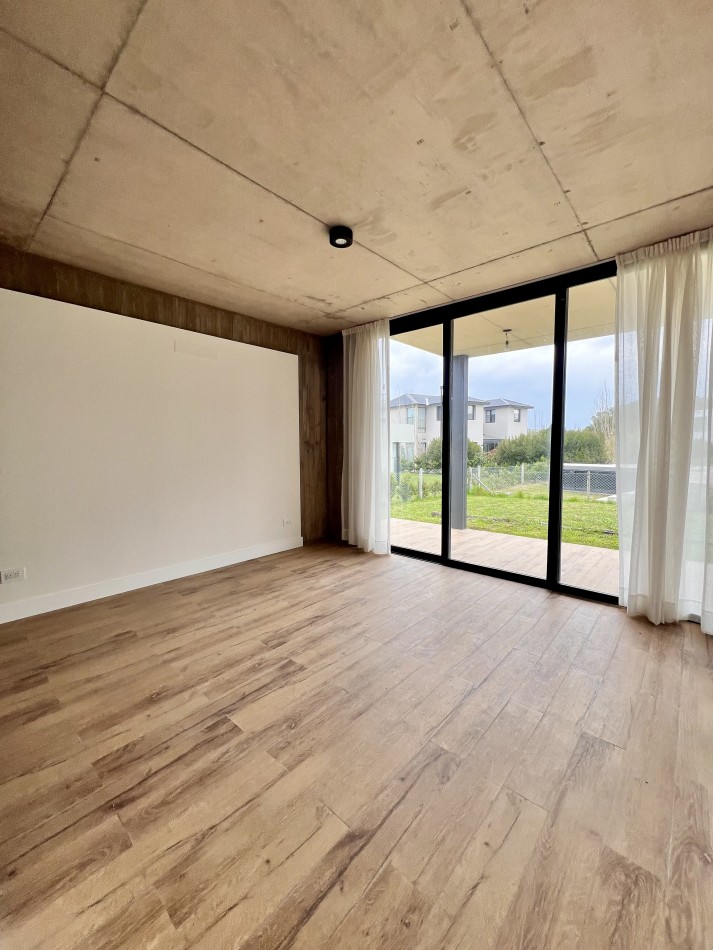 RUMENCO JOVEN CASA A ESTRENAR 