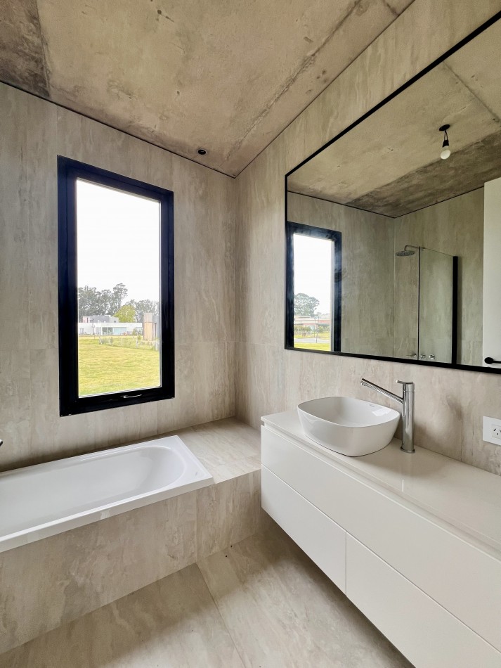 RUMENCO JOVEN CASA A ESTRENAR 