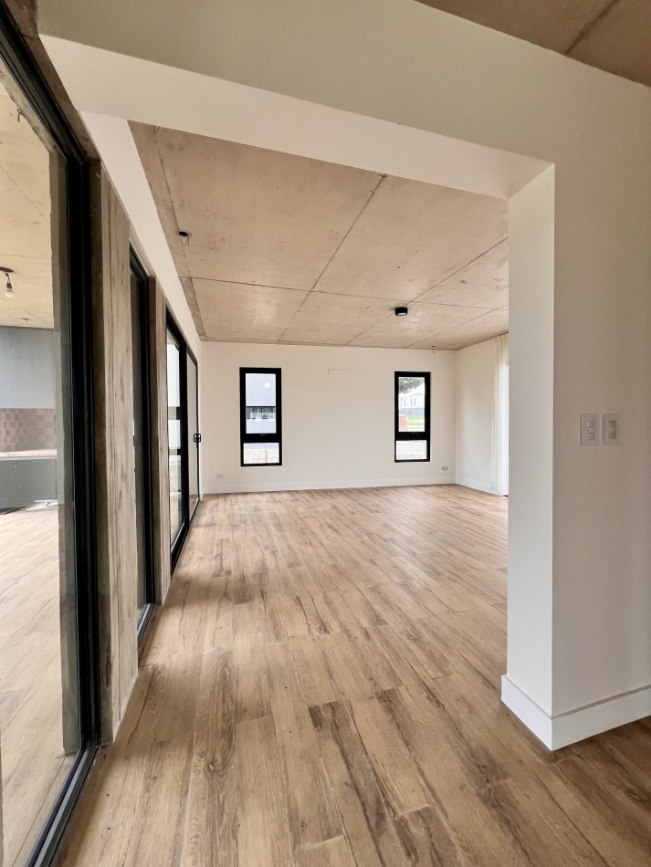 RUMENCO JOVEN CASA A ESTRENAR 