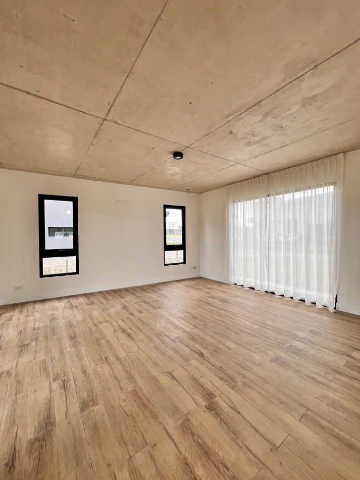 RUMENCO JOVEN CASA A ESTRENAR 