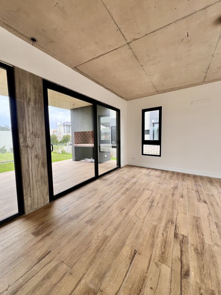 RUMENCO JOVEN CASA A ESTRENAR 