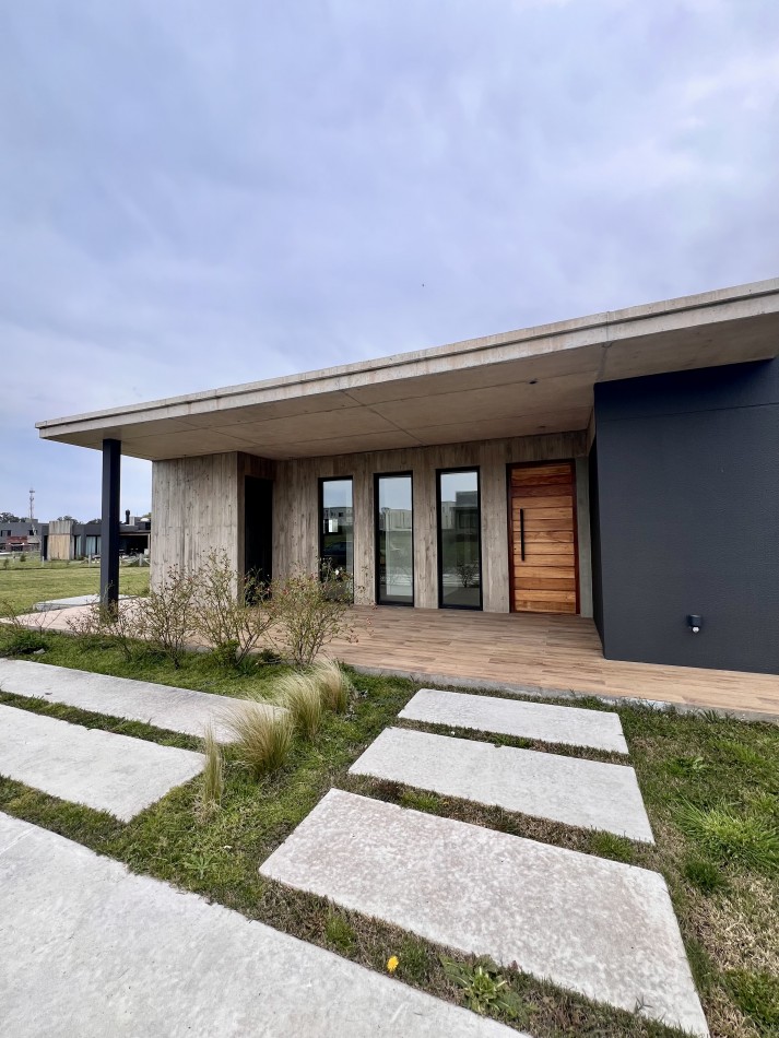 RUMENCO JOVEN CASA A ESTRENAR 