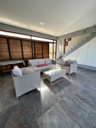 RUMENCO CASA DE 6 ambientes con pileta y gran parque forestado 