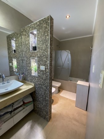 RUMENCO CASA DE 6 ambientes con pileta y gran parque forestado 