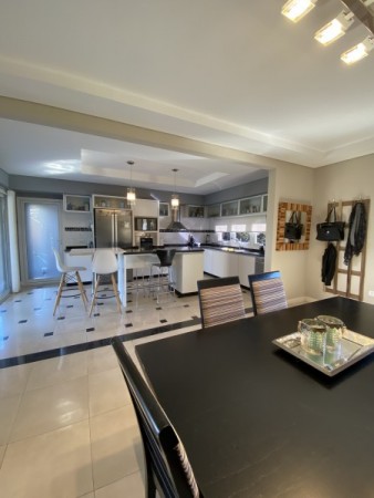 RUMENCO CASA DE 6 ambientes con pileta y gran parque forestado 