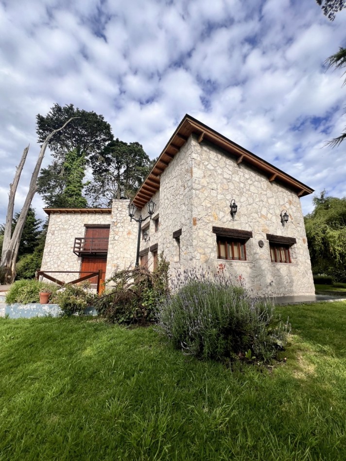 CASA EN EL BOSQUE PERALTA RAMOS 