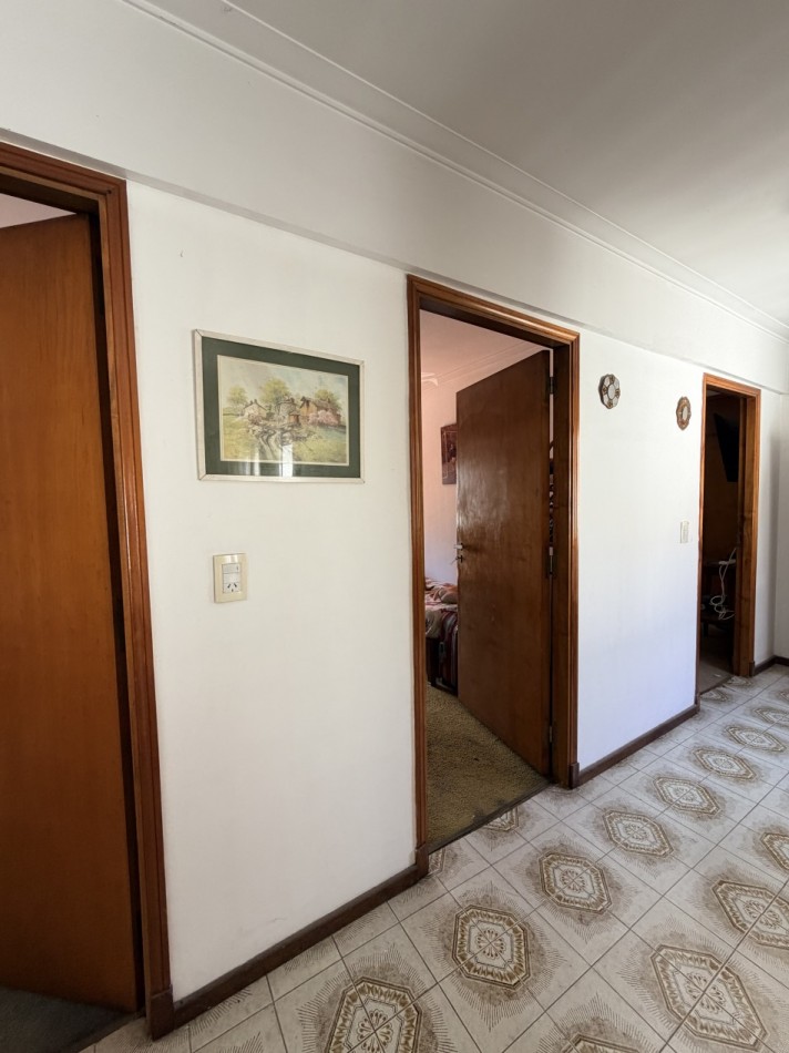 CASA EN VENTA 5 AMBIENTES 