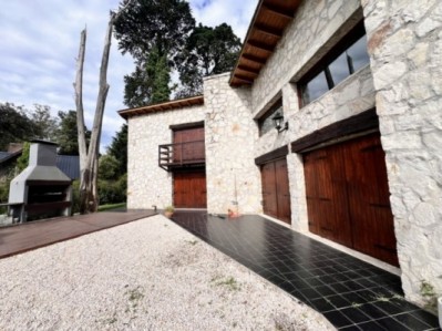 CASA EN EL BOSQUE PERALTA RAMOS 