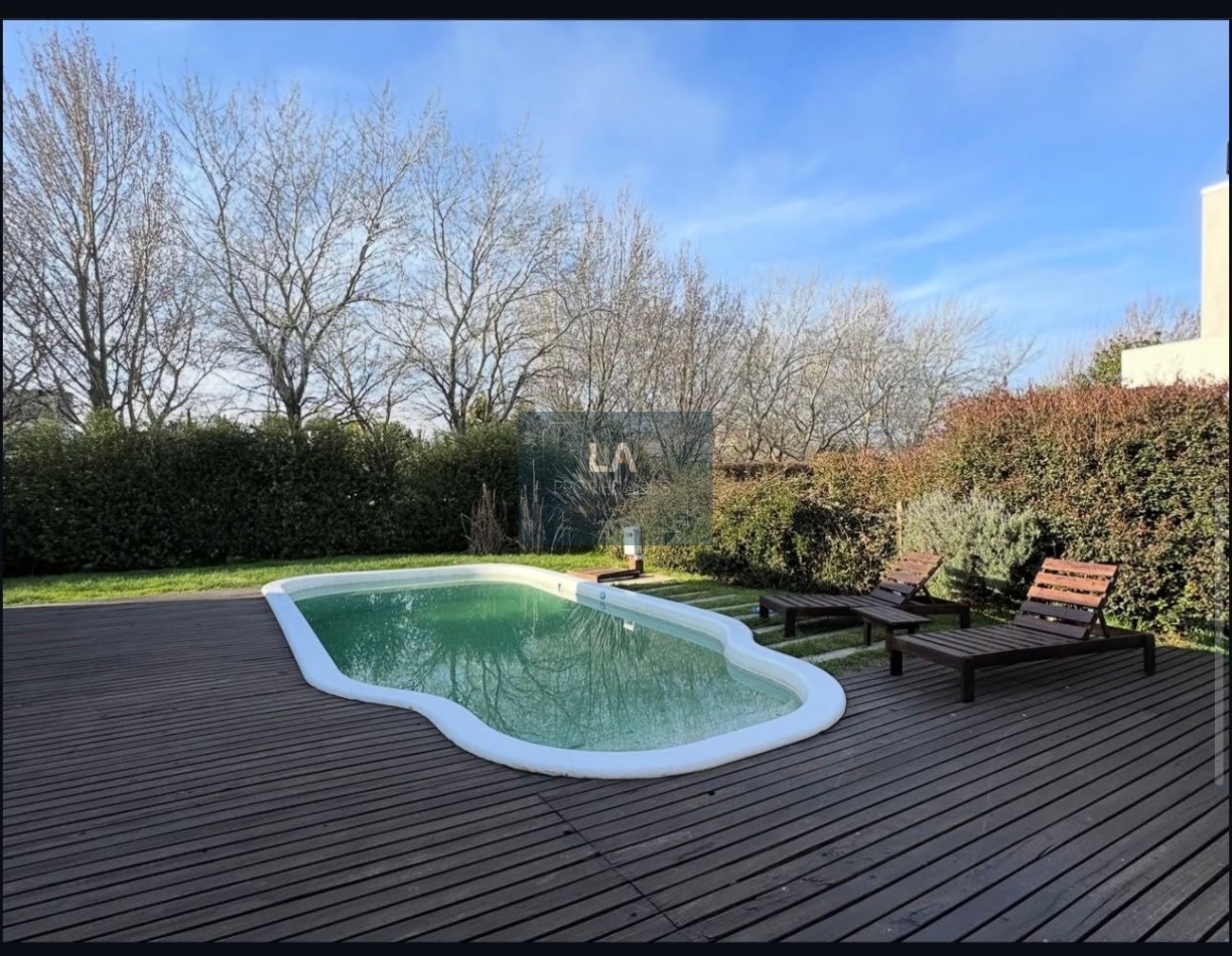 RUMENCO CASA EN VENTA 4 AMBIENTES CON PILETA 