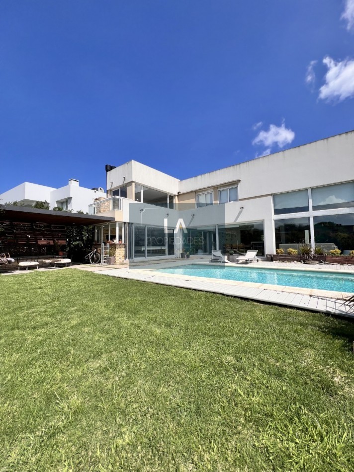 ARENAS DEL SUR MAGNIFICA PROPIEDAD EN VENTA 