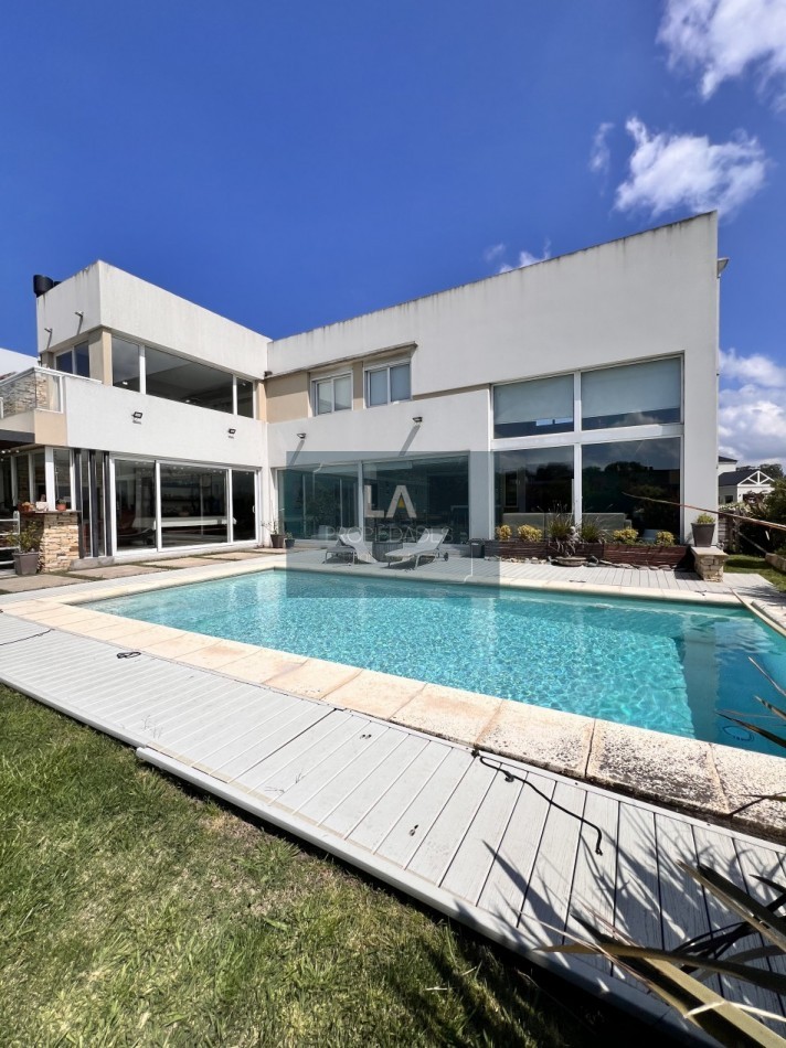 ARENAS DEL SUR MAGNIFICA PROPIEDAD EN VENTA 