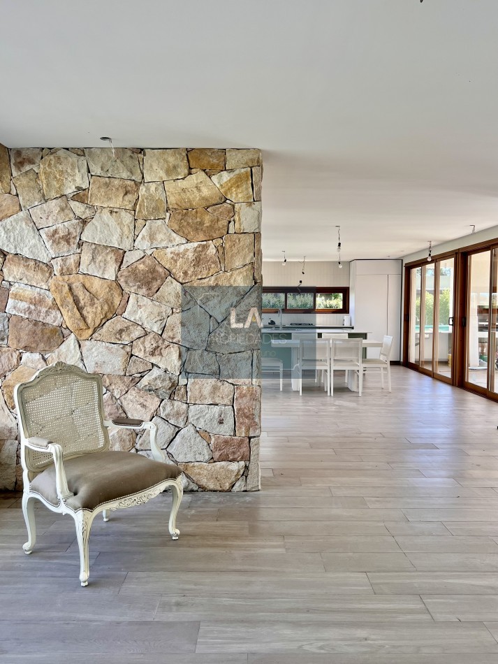 ARENAS CHICO CASA 4 AMBIENTES CON PILETA