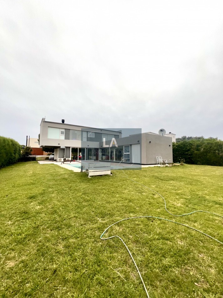 ARENAS DEL SUR CASA EN VENTA 